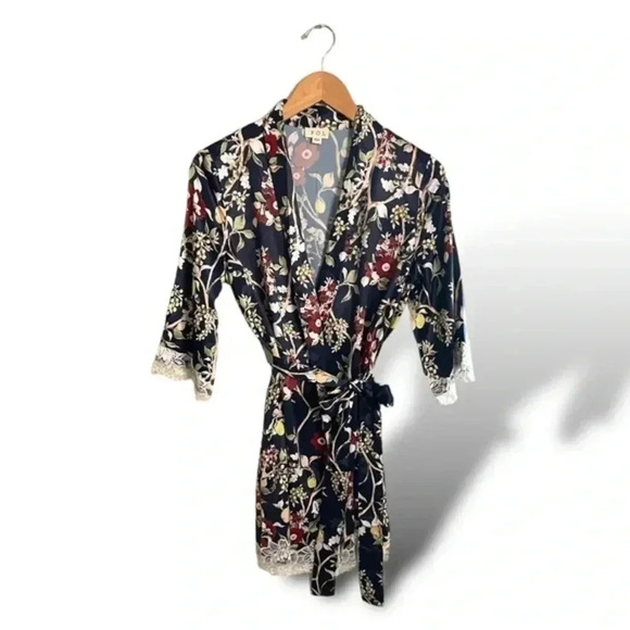 Boho Floral Kimono - Picture 2 of 10